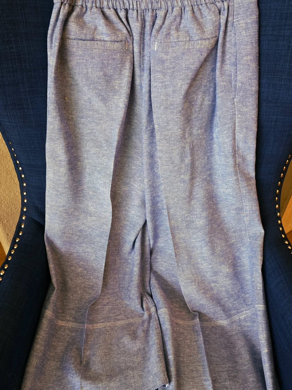 Banana Republic Light Heather Blue Wide-Leg Cropped Pants. Linen Blend.